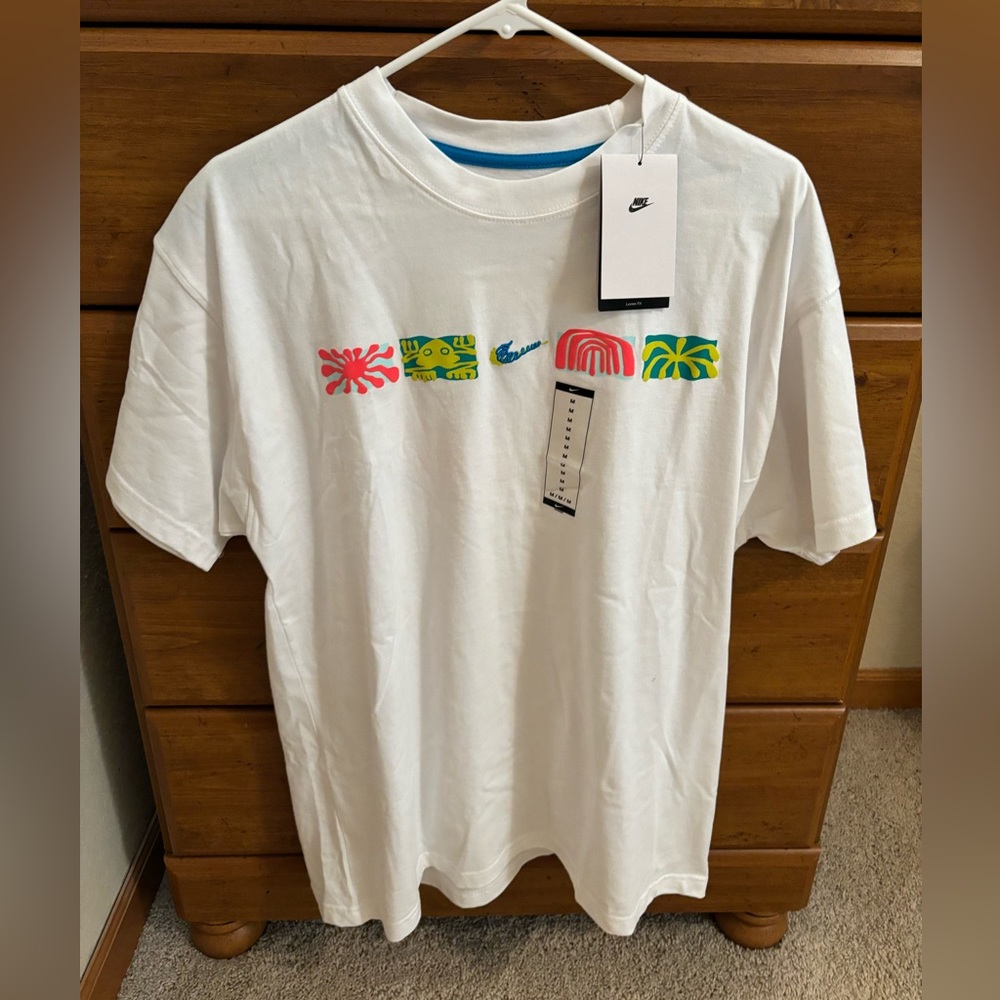 nike t shirt